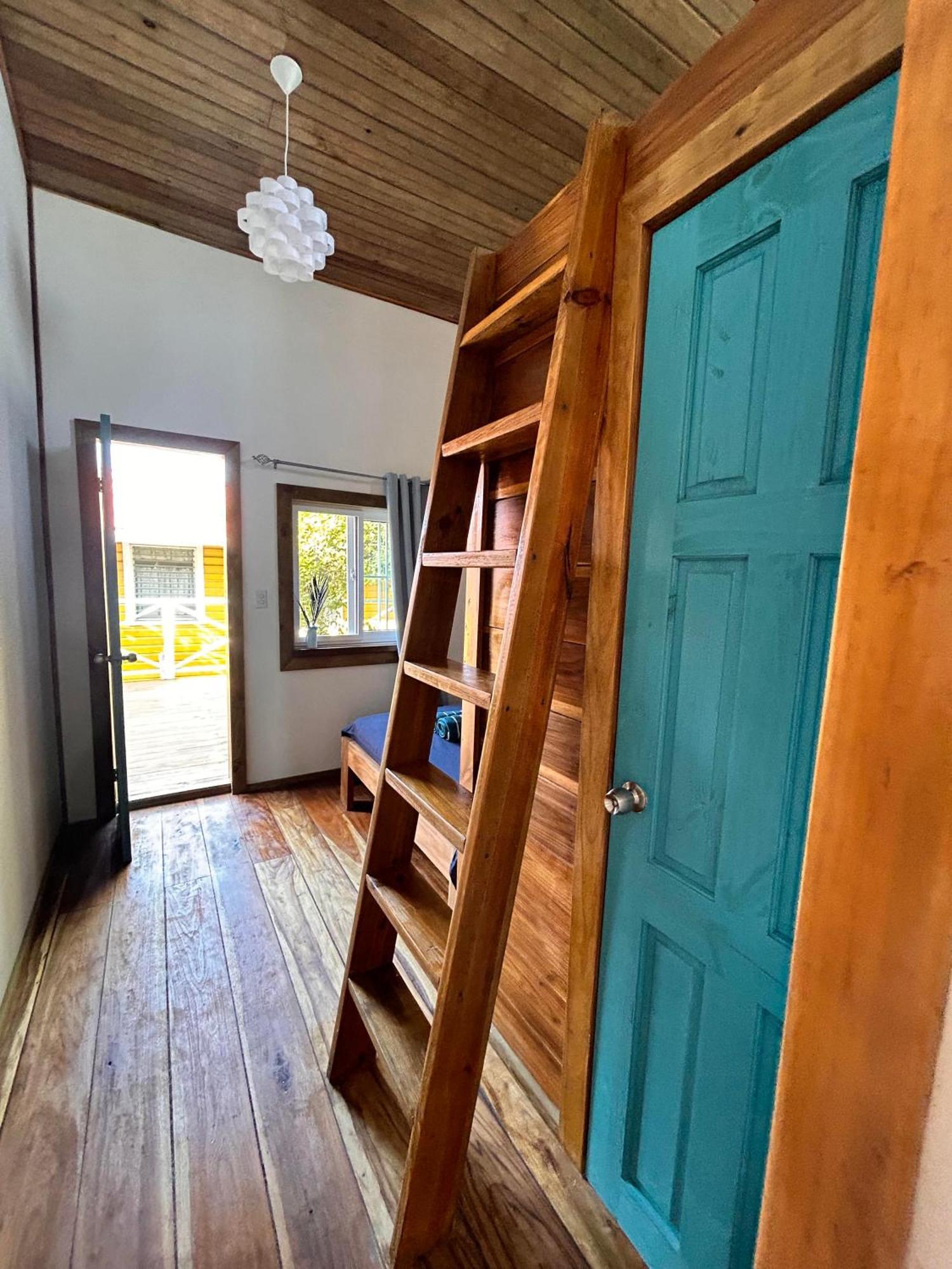 Casa Pelicano Bocas Town Luaran gambar